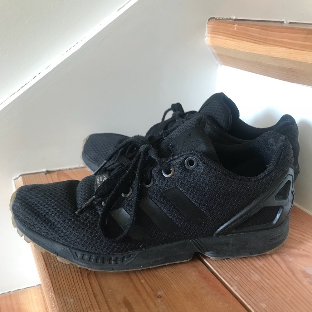 ADIDAS black  shies US size 5 ladies kids sneakers